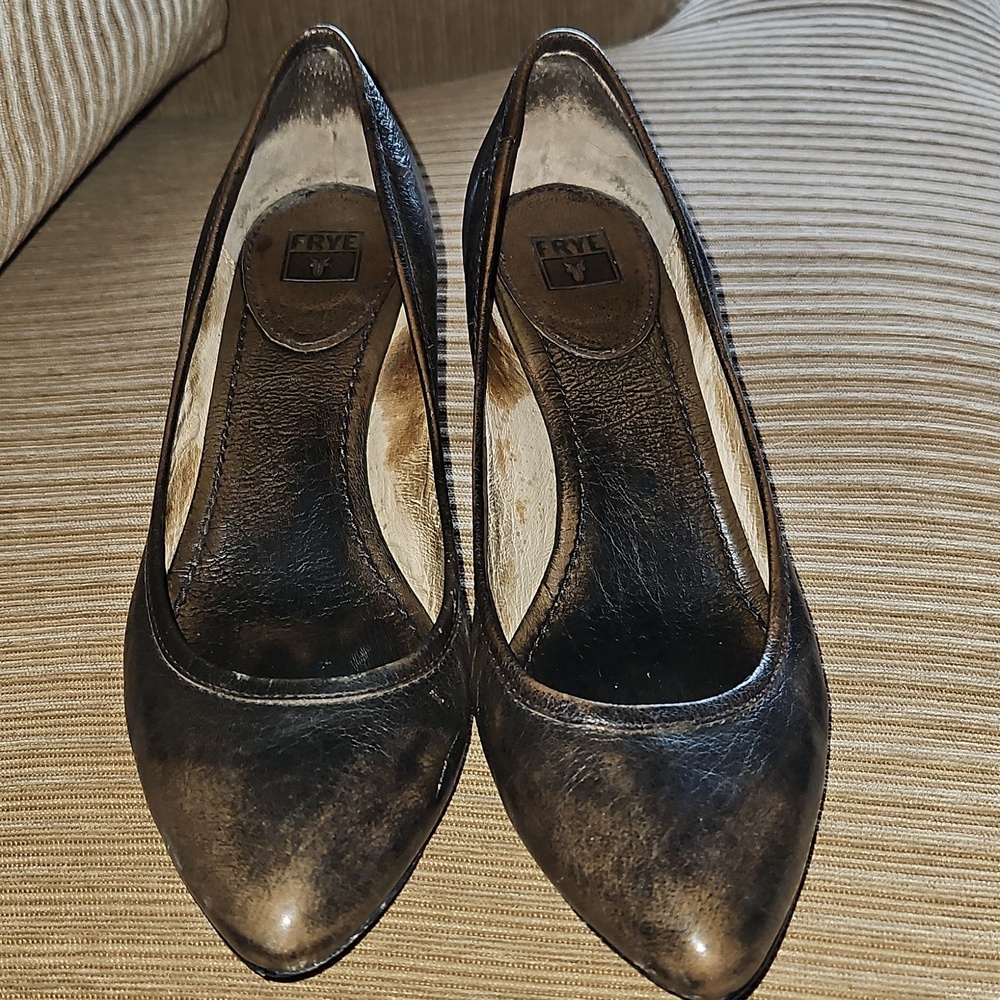 FRYE Regina Pumps Size 10 Distressed Brown